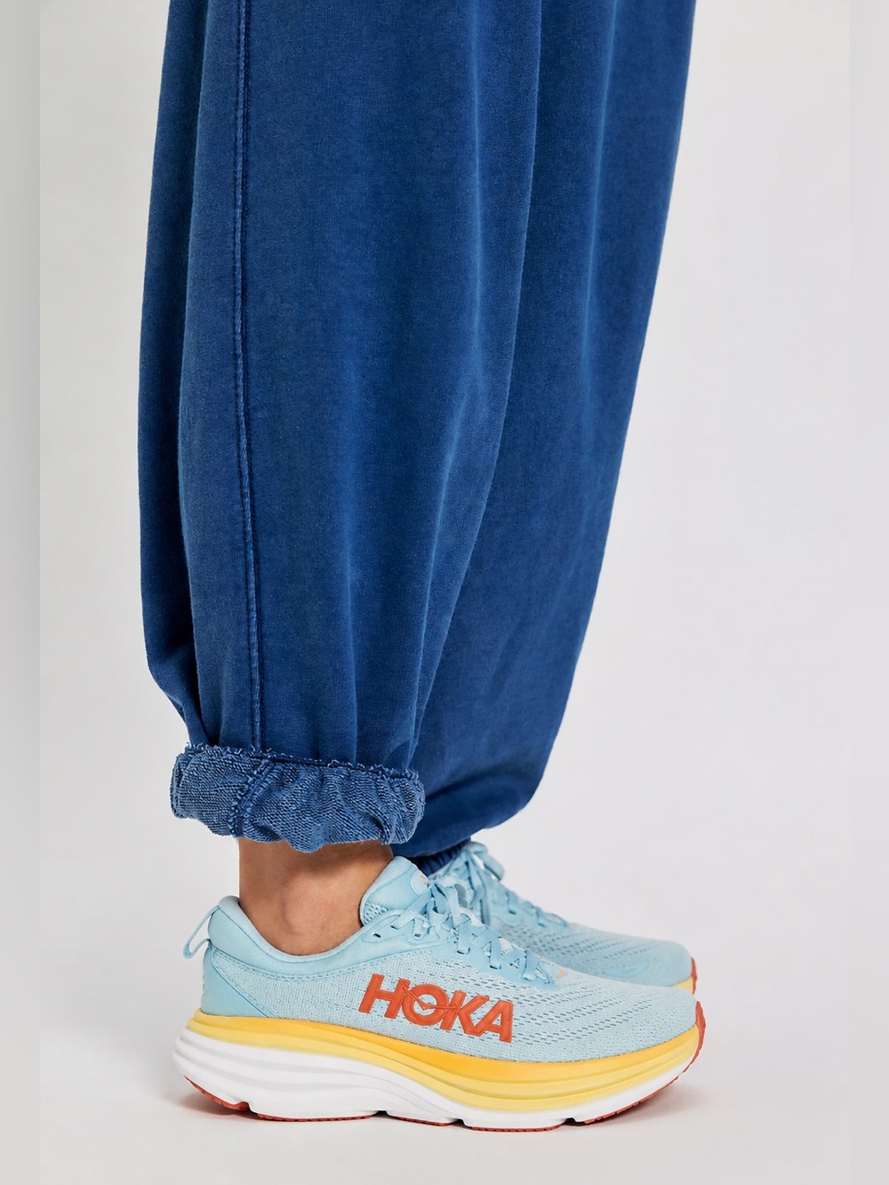 Hoka Bondi 8 Summer Song / Country Air" wide blue 9.5